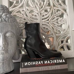 BNWT Zara Black 100% Leather Boots with Zipper Detail